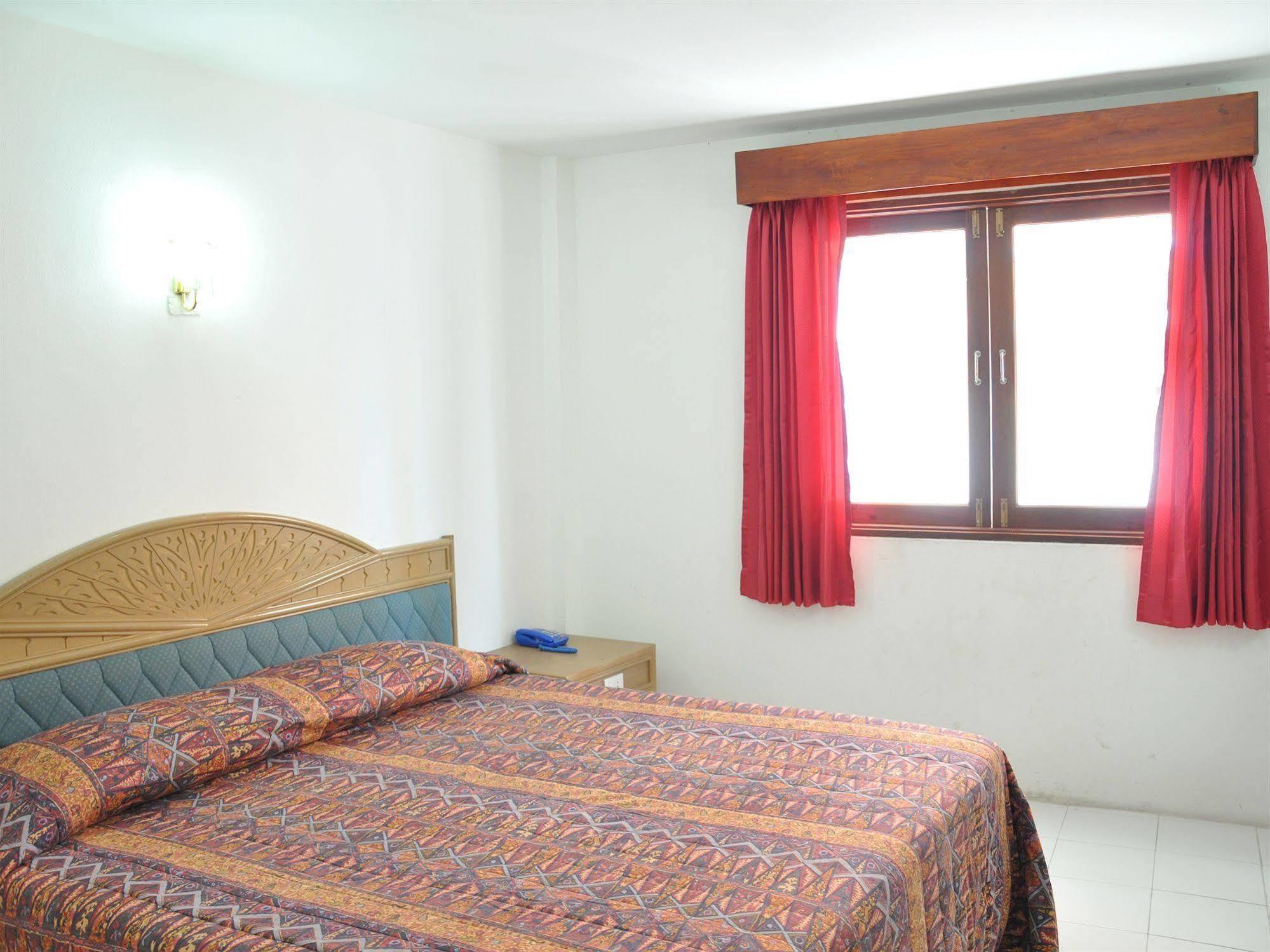 Highfive Guest House Паттайя Экстерьер фото